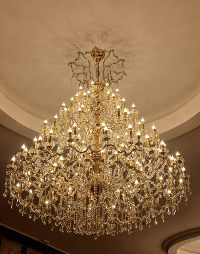 Maria Teresa crystal chandeliers 200sm*180sm 130lamp The color is golden